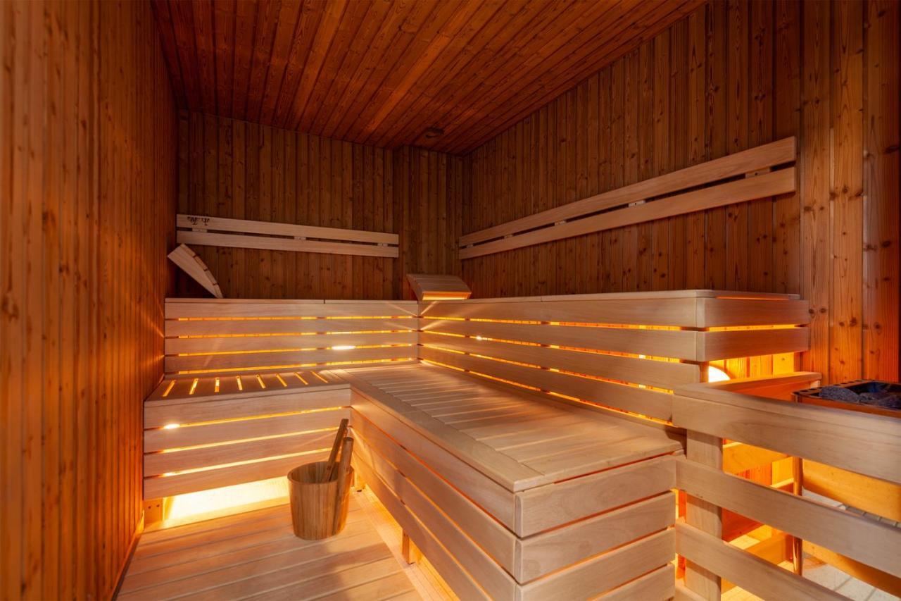 Tee Room Celadna & Wellness מראה חיצוני תמונה